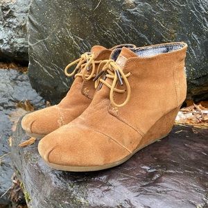 TOMS Desert Wedge Boots, Size 8, Suede
